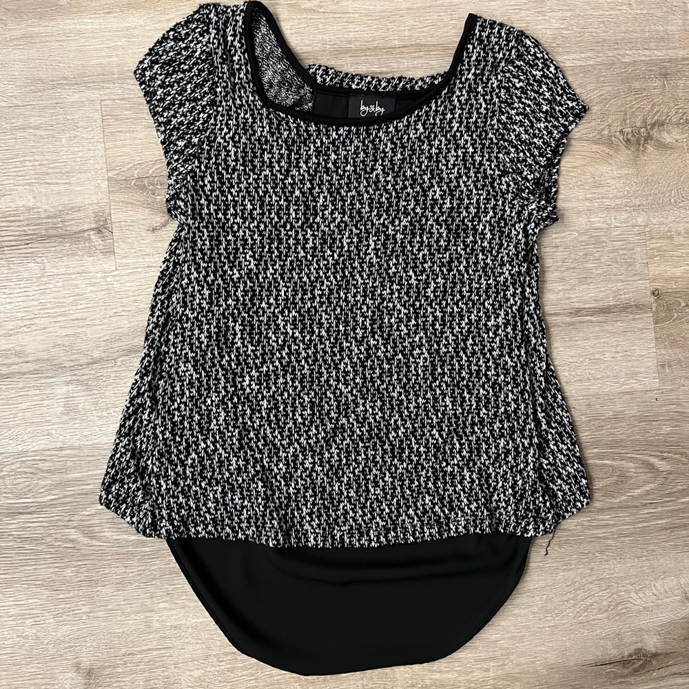 Woven/Sheer Hi-Low Top